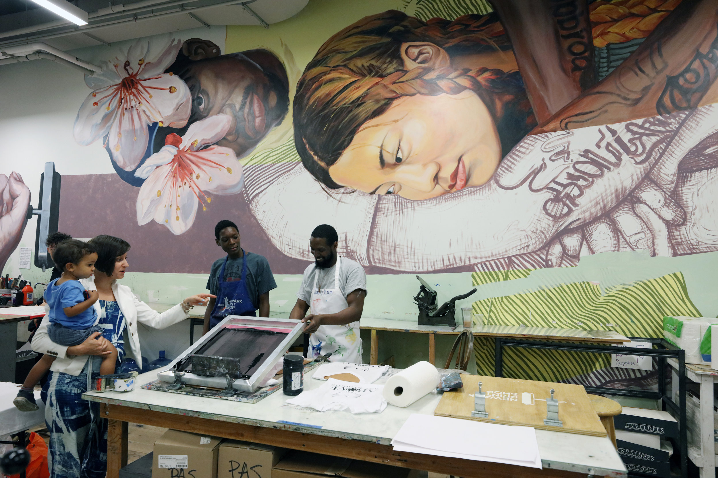 The Newark Print Shop’s Print Club is a weekly open studio for artists of all levels to come and make art together | Photo Credit: Anthony Alvarez